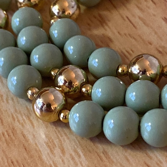 Green and Gold Tone Multilayered Beaded Necklace - Picture 4 of 5